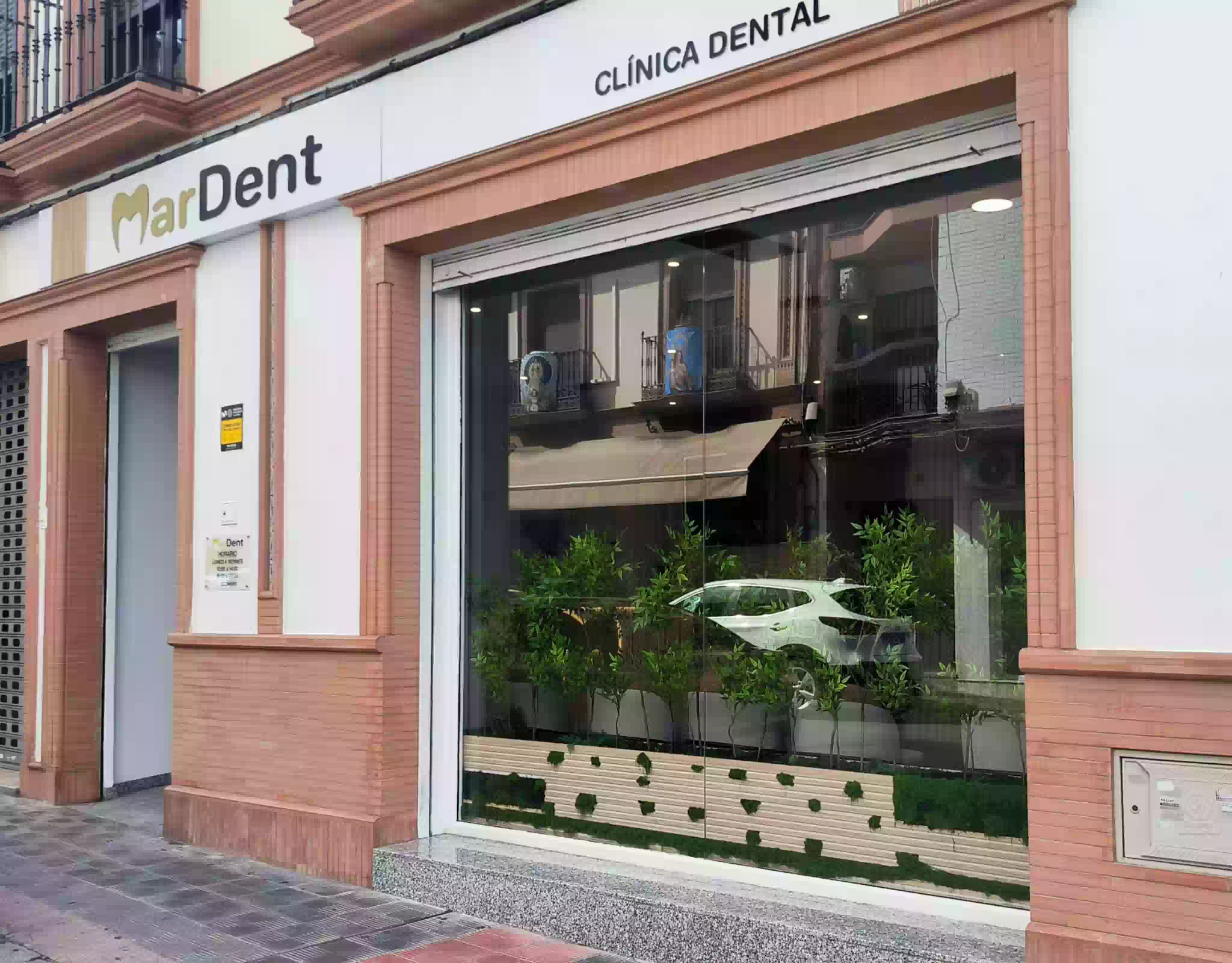 01-fachada-clinica-dental-mardent-alcala-de-guadaira-sevilla